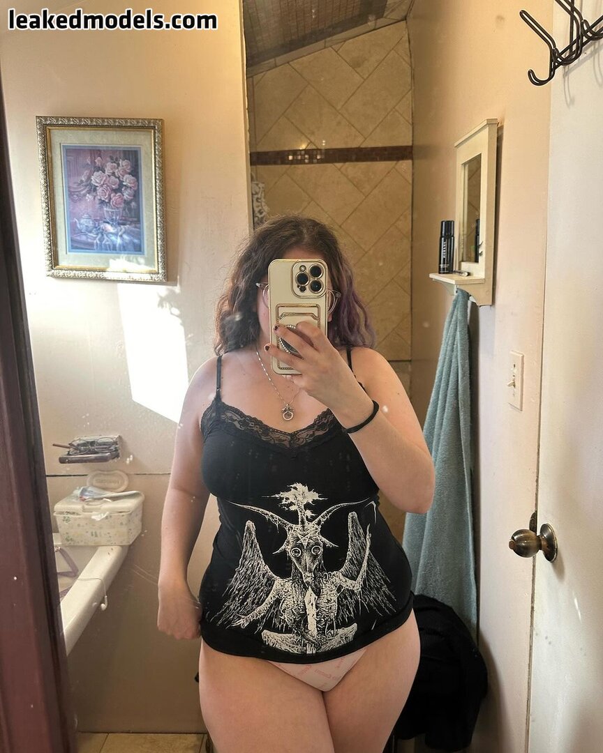 Natalie Renee Fitzgerald  gothiccmamii27  gothiccmamii97 Photo Nude Leaks  OnlyFans 6 - Modèles Leakées