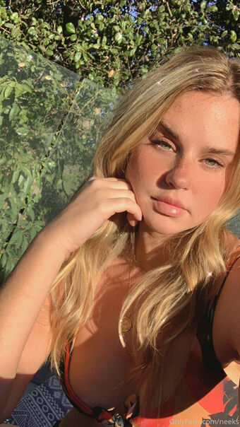 Neeks Photo Fuites Nudes OnlyFans 24