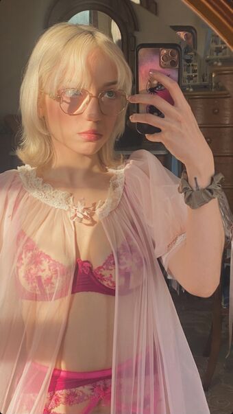 neoliberalhell Photo Fuites Nudes OnlyFans 13