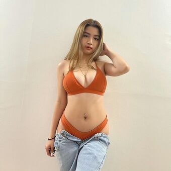 neslyn.ly Photo Fuites Nudes OnlyFans 11
