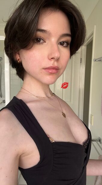 Newinsight Photo Fuites Nudes OnlyFans 16