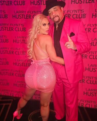 Nicole-coco-austin