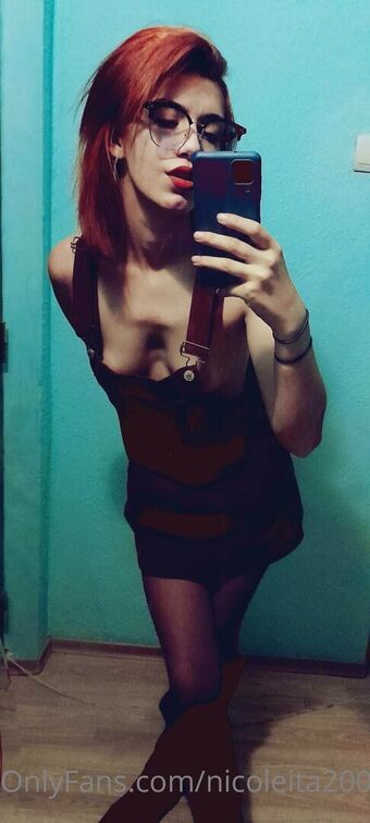 nicoleita2000