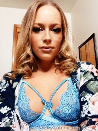 nicolejade_4u