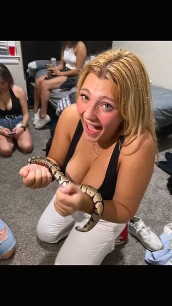 Nicolette Photo Fuites Nudes OnlyFans 10