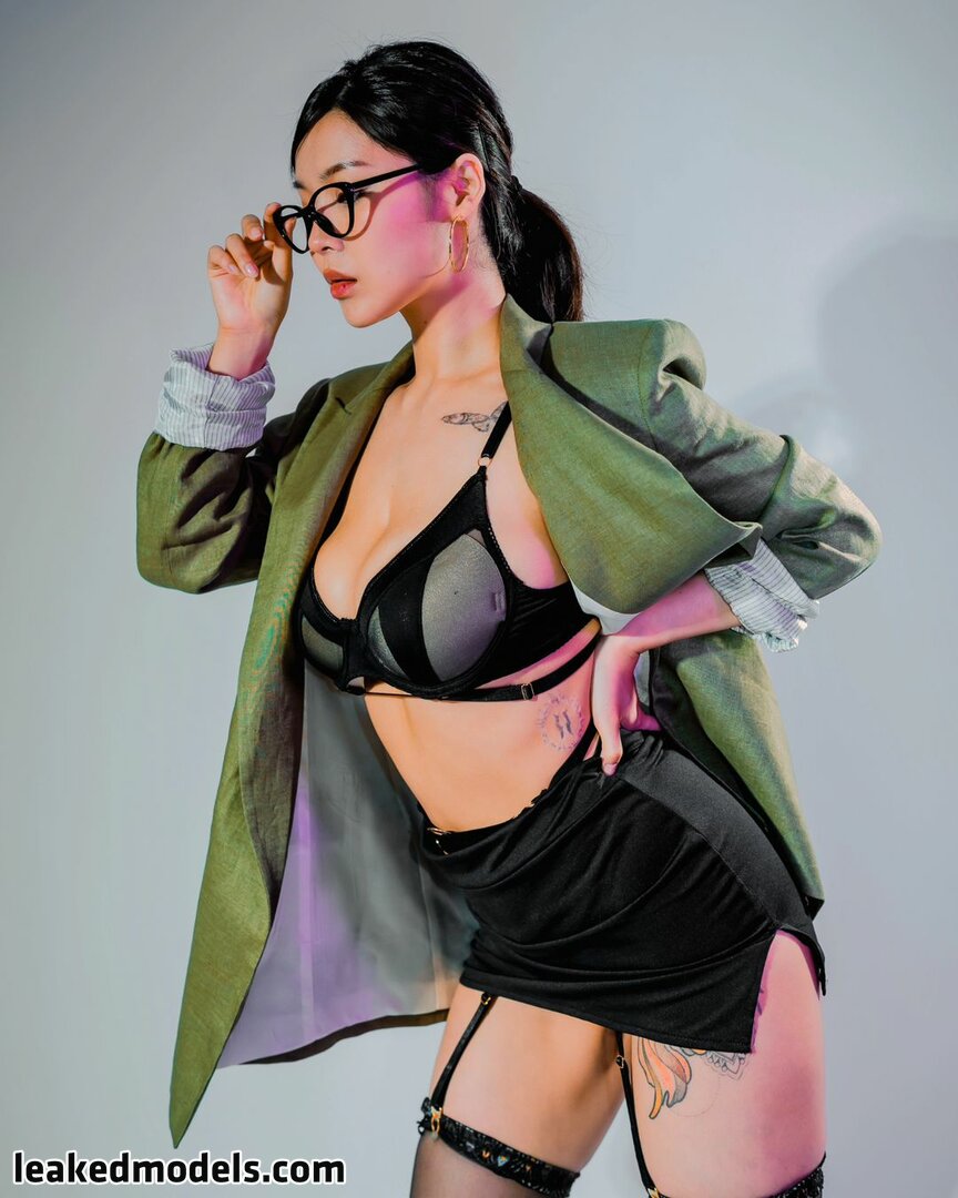 Dominating the sceneUnforgettable presenceHer power undeniable