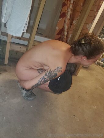 offgridluvshack Photo Fuites Nudes OnlyFans 11
