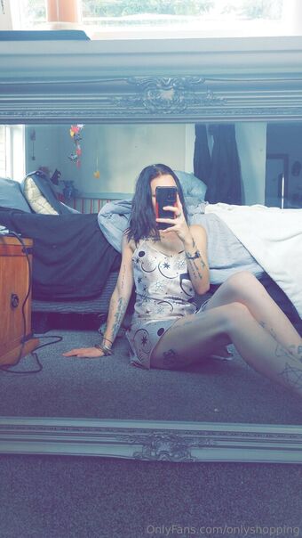 onlyshopping Photo Fuites Nudes OnlyFans 8