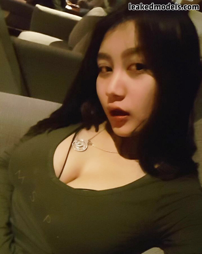 Pamela Safitri hot moments behind the scenes