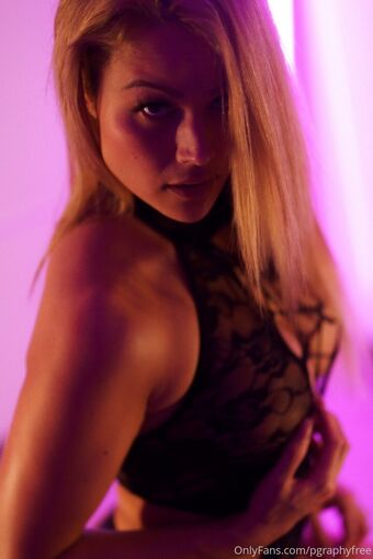 pgraphyfree Photo Fuites Nudes OnlyFans 35