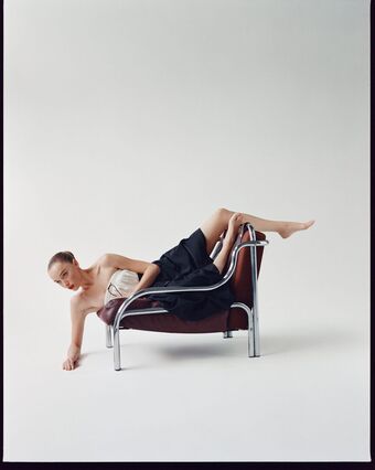 Phoebe Dynevor Photo Fuites Nudes OnlyFans 42