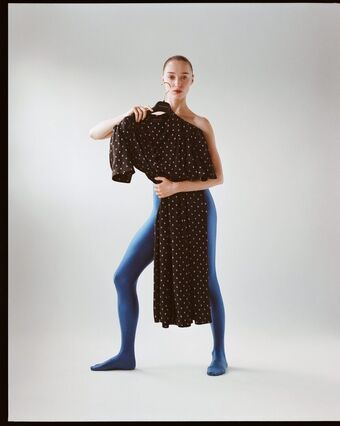 Phoebe Dynevor Photo Fuites Nudes OnlyFans 45