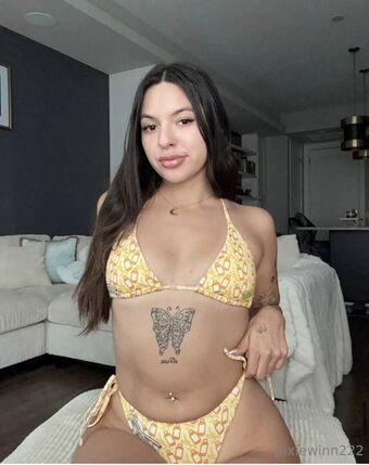 Pixie Winn Photo Fuites Nudes OnlyFans 2