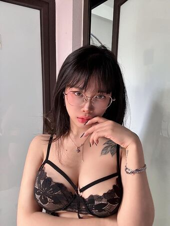 Puka Photo Fuites Nudes OnlyFans 6