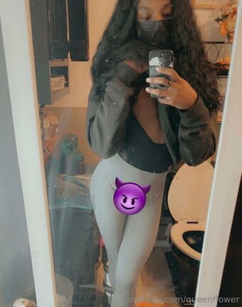 queenflower Photo Fuites Nudes OnlyFans 4