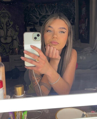 riley.castro Photo Fuites Nudes OnlyFans 2