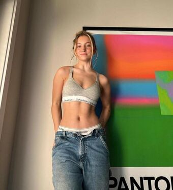 Riley Hubatka Photo Fuites Nudes OnlyFans 57