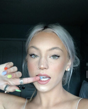 Riley Hubatka Photo Fuites Nudes OnlyFans 59