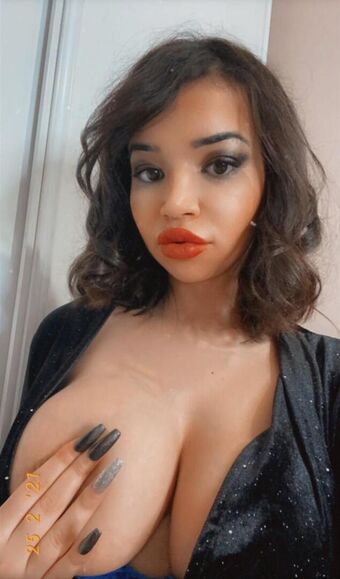 Ruby Nikara Photo Fuites Nudes OnlyFans 4