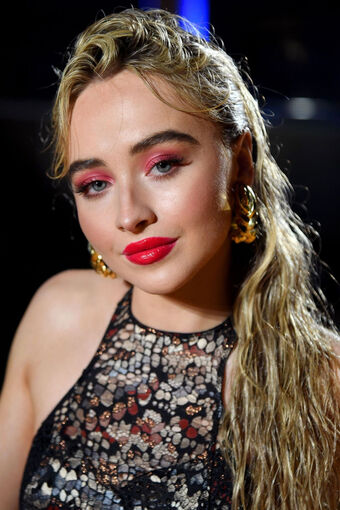 Sabrina-carpenter
