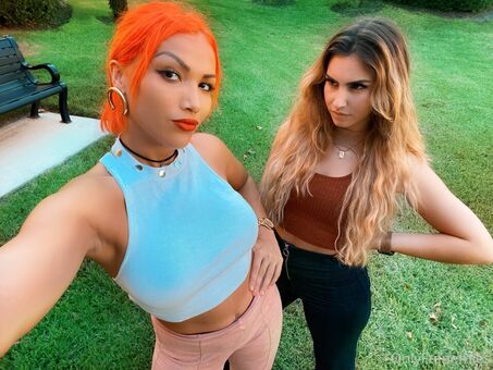 Salina De La Renta Photo Fuites Nudes OnlyFans 88