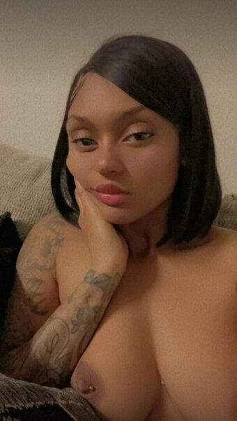 sazha Photo Fuites Nudes OnlyFans 6