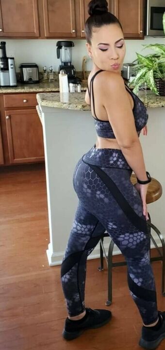 Scarlo Photo Fuites Nudes OnlyFans 10