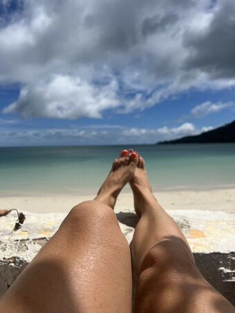 Selena Fit Muscle Mommy