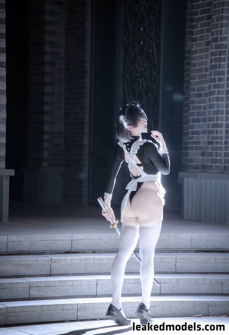 Izayoi Rui radiates sensual energy