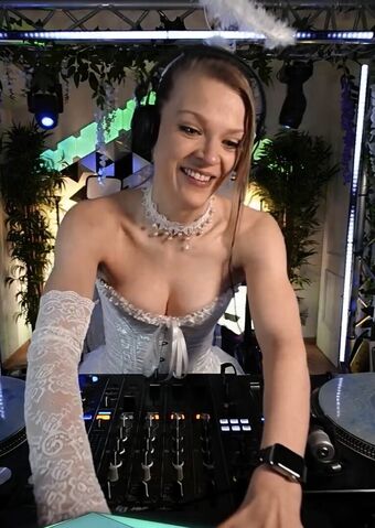 Sintica Photo Fuites Nudes OnlyFans 69