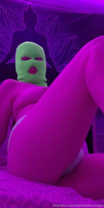 skiimaskthecumgod