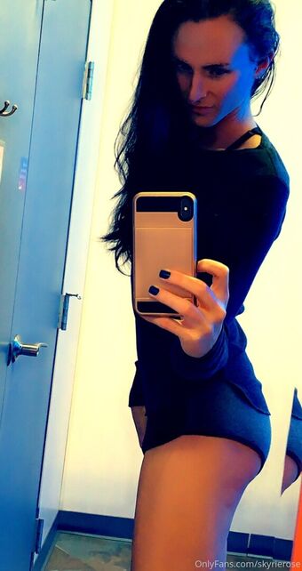 skyrierose Photo Fuites Nudes OnlyFans 16