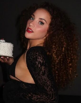 Sofie Dossi