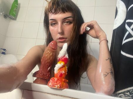 spacey-alien Photo Fuites Nudes OnlyFans 4