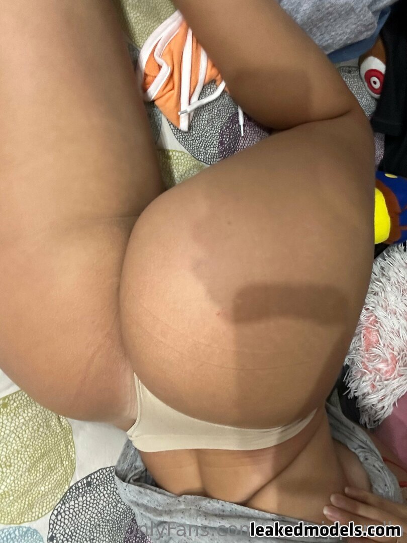 Malibu Steisy intimate moment