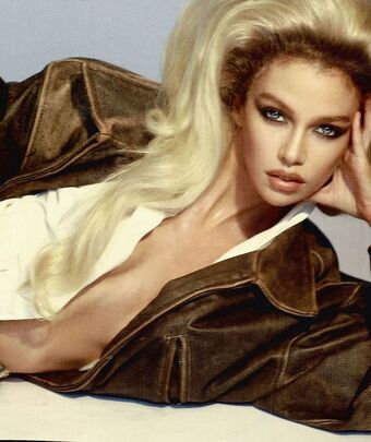 Stella Maxwell