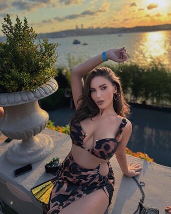 suna Photo Fuites Nudes OnlyFans 49