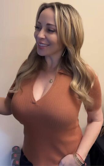 Tara Strong