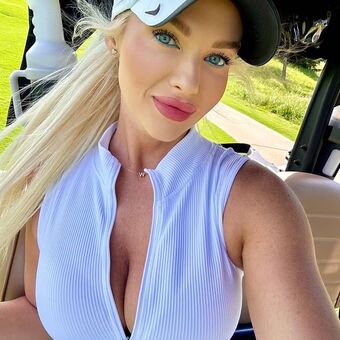 Taylorcusack Photo Fuites Nudes OnlyFans 18
