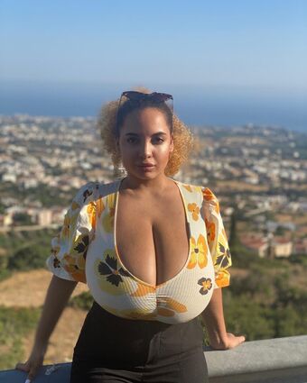 Thegirlinred0 Photo Fuites Nudes OnlyFans 106