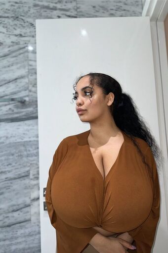 Thegirlinred0 Photo Fuites Nudes OnlyFans 110