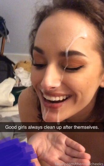 therosiecheeks Photo Fuites Nudes OnlyFans 4