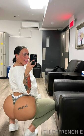 Thickfrenchie Photo Fuites Nudes OnlyFans 17