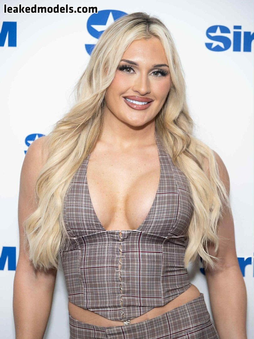 Tiffany Stratton  tiffanywwe Photo Nude Leaks OnlyFans 555 - Modèles  Leakées