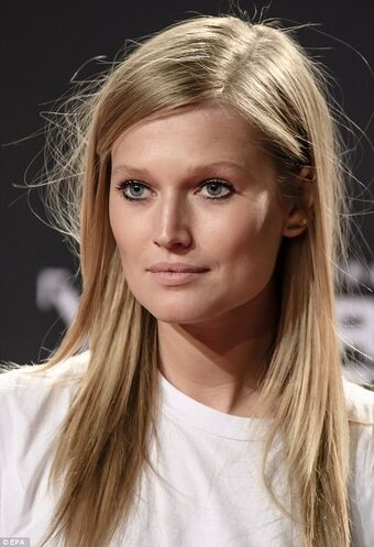 Toni Garrn