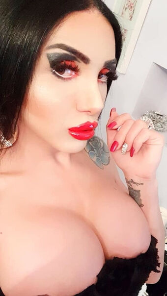 TS Afet Yakar Photo Fuites Nudes OnlyFans 13