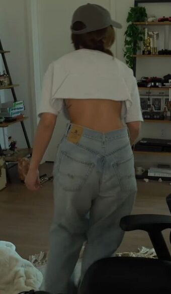 Valkyrae