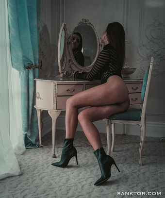 Vikki Roxy