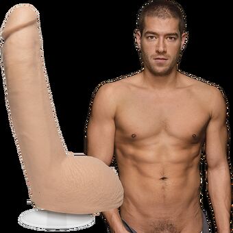 Xander Corvus