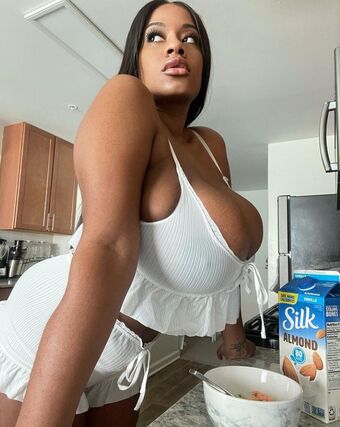 Yanithebbody1 Photo Fuites Nudes OnlyFans 26